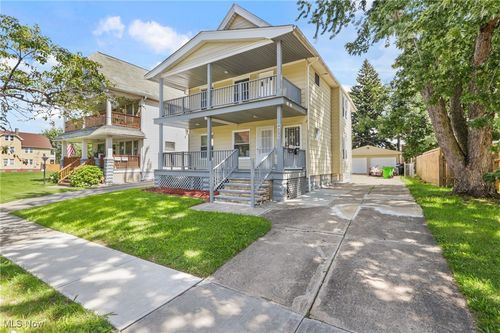 4031 E 53rd St, Newburgh Heights, OH, 44105-4848 | Card Image