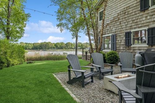 8 S Harbor Dr, Sag Harbor, NY, 11963-1215 | Card Image