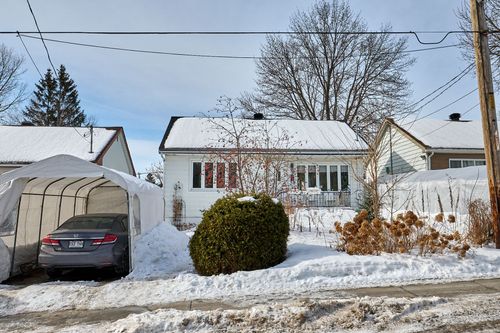 242 Rue St-Luc, Laval, QC, H7N4X6 | Card Image