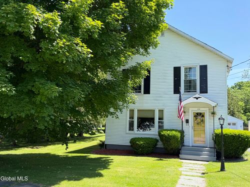 22 Washington St, Cambridge, NY, 12816-1132 | Card Image