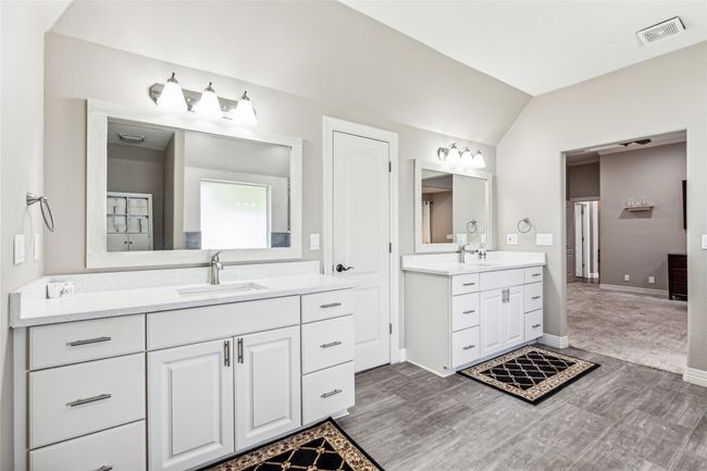Primary Bath Vanities | Image 18