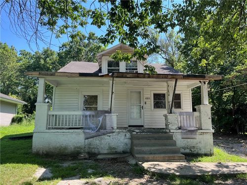 4915 Yecker Ave, Kansas City, KS, 66104-2355 | Card Image
