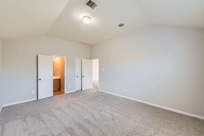 Primary Bedroom | Image 15