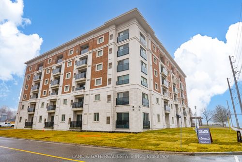 305-976 Simcoe St N, Oshawa, ON, L1G4W4 | Card Image