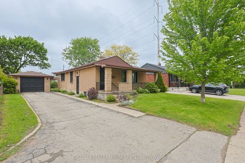 54 Tweedsmuir Ave, London, ON, N5W1K7 | Card Image