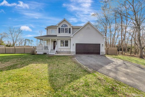 503 Weeks Ave, Manorville, NY, 11949-2044 | Card Image