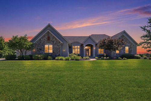 7306 S Stone Hedge Drive, Franklin, WI, 53132 | Card Image