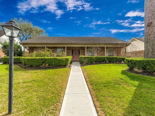 818 Olney Oak Drive, Houston, TX, 77079 | Card Image