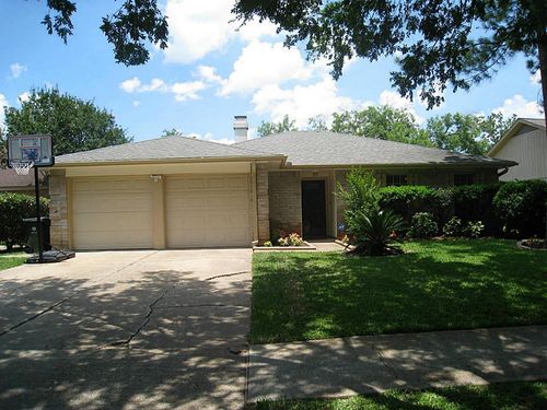 3103 Sam Houston Dr, Sugar Land, TX, 77479-1627 | Card Image