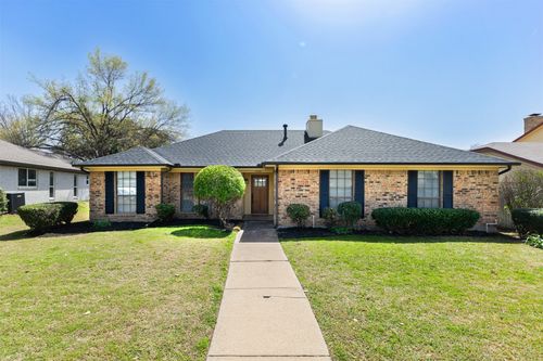 1666 Clydesdale Dr, Lewisville, TX, 75067-3218 | Card Image