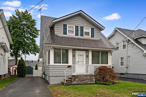 50 Lewis Pl, Totowa, NJ, 07512-2648 | Card Image