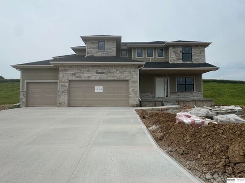 18512 Sycamore Dr, Gretna, NE, 68028-7067 | Card Image
