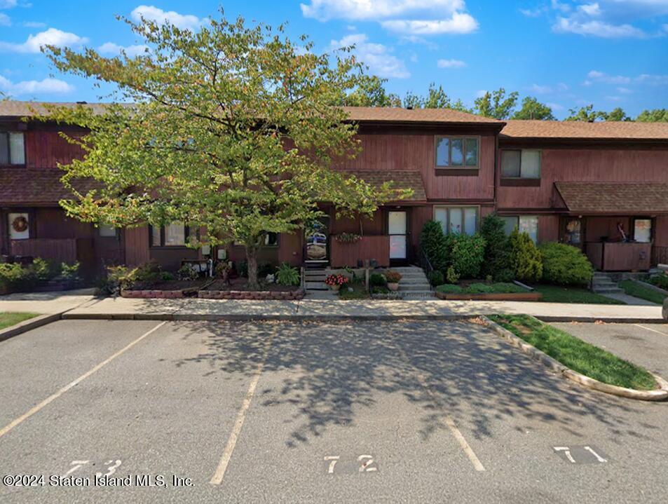 Bower Ct, Staten Island, NY 10309