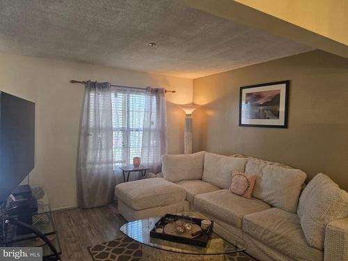 102 Jasons Rdg, SMITHSBURG, MD, 21783-1563 | Card Image