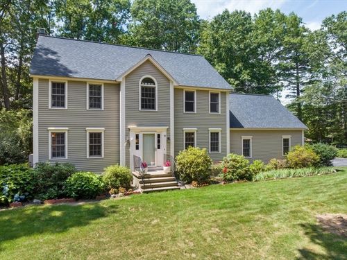77 Tadmuck Rd, Westford, MA, 01886-3137 | Card Image
