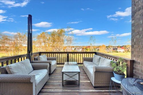 496 Overlook Dr, Oxford, MI, 48371-3559 | Card Image