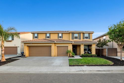 2437 Sanders Ln, Fairfield, CA, 94533-1568 | Card Image