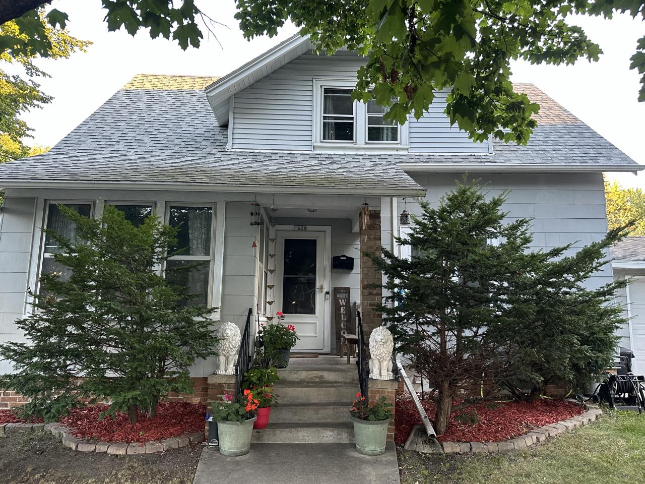 Alexander Ct, Sheboygan, WI 53081