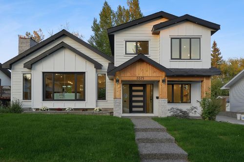 3375 Breton Close Nw, House with 4 bedrooms, 4 bathrooms and 4 parking in Calgary AB | Card Image