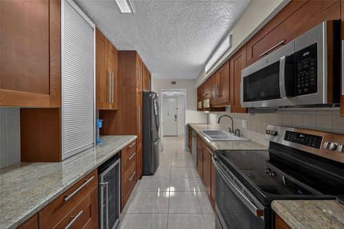 205-4702 Fountains Dr S, Greenacres, FL, 33467-5121 | Card Image