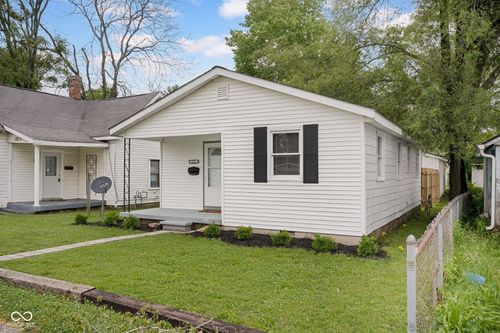 111 Cleveland St, Columbus, IN, 47201-7036 | Card Image