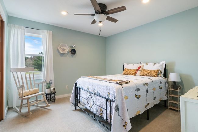 2776 E Lapoint Dr, House other with 3 bedrooms, 4 bathrooms and null parking in Milford IN | Image 16