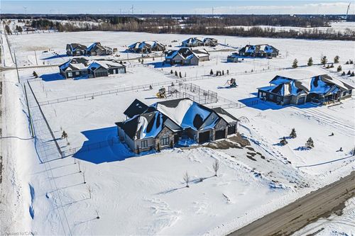 1 Phillips Crt, Dunnville, ON, N1A2W2 | Card Image