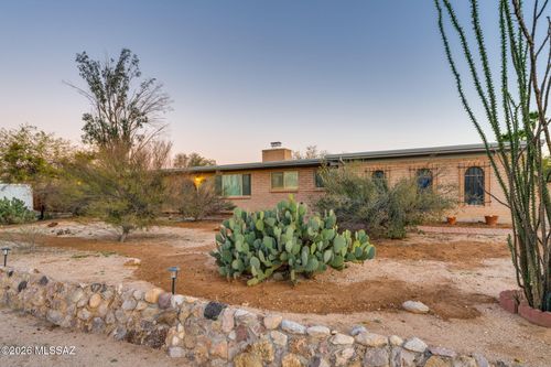 1511 W Liddell Drive, Tucson, AZ, 85704 | Card Image