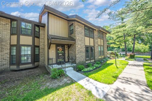 25155 Greenbrooke Dr, Southfield, MI, 48033-5283 | Card Image