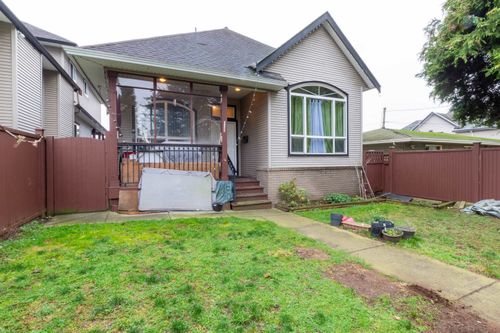 12560 64 Ave, Surrey, BC, V3W1W9 | Card Image