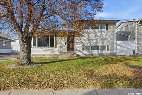 128 Yarnton Cres, Regina, SK, S4R4A3 | Card Image