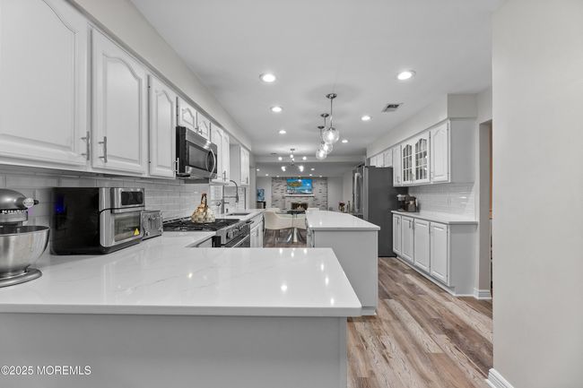 21 Homestead Cir, House other with 5 bedrooms, 4 bathrooms and null parking in Marlboro NJ | Image 22