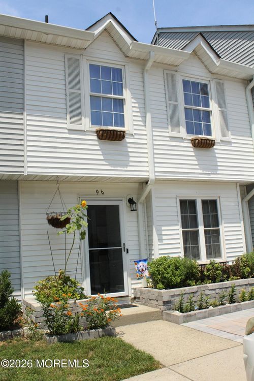 96 Joan Ct, Jackson, NJ, 08527-2365 | Card Image