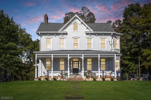 8 Nelson St, Whitehouse Station, NJ, 08889-3280 | Card Image