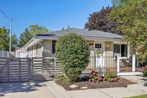 4415 S Iowa Avenue, Saint Francis, WI, 53235 | Card Image