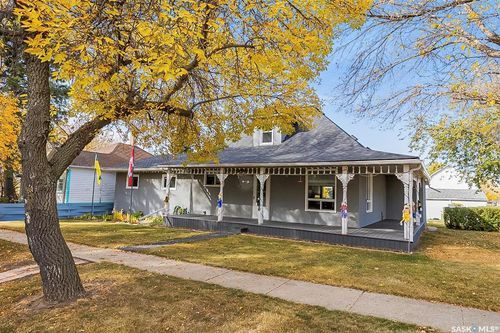 203 Lonsdale St, Luseland, SK, S0L1S2 | Card Image