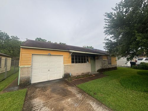 10517 Rosehaven Dr, Houston, TX, 77051-4214 | Card Image