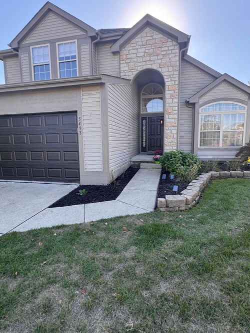 5493 Meadow Passage Dr, Canal Winchester, OH, 43110-8394 | Card Image