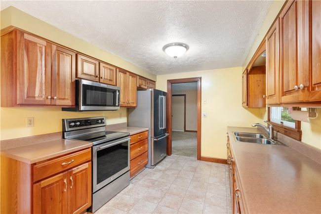 207 Shaffer Ave, House other with 3 bedrooms, 2 bathrooms and 2 parking in Elizabeth PA | Image 10