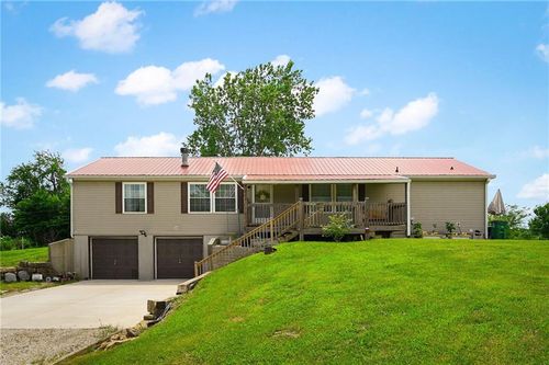 22812 S Valley Rd, Pleasant Hill, MO, 64080-8141 | Card Image
