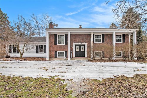 13428 Sequoia Ln, South Lyon, MI, 48178-9110 | Card Image