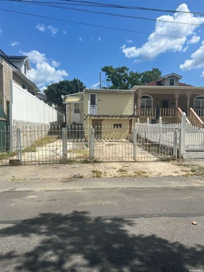 1329 Harding Park, House other with 3 bedrooms, 1 bathrooms and null parking in Bronx NY | Image 1