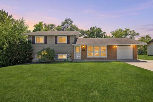 1680 Highland Blvd, Hoffman Estates, IL, 60169-4806 | Card Image