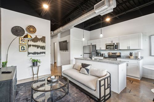 201-295 Plus Park Blvd, Nashville, TN, 37217-5300 | Card Image