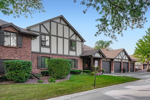 22d-11206 Cottonwood Dr, Palos Hills, IL, 60465-2532 | Card Image