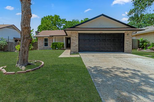 326 Renee Dr, Converse, TX, 78109-1121 | Card Image