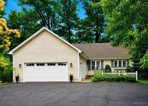 4955 Seneca St, West Seneca, NY, 14224-4928 | Card Image
