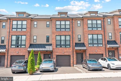 8 Sienna Pl, FEASTERVILLE TREVOSE, PA, 19053-5908 | Card Image