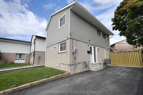 10 Grasspoint Sq, Brampton, ON, L6S2J2 | Card Image