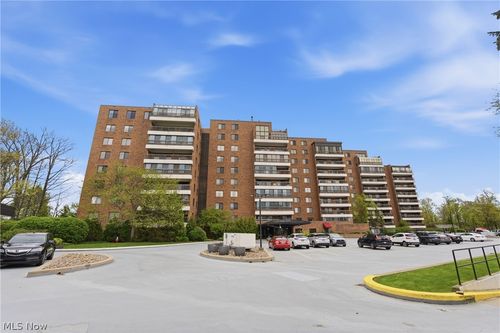 808-27500 Cedar Rd, Beachwood, OH, 44122-1153 | Card Image